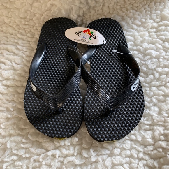 Locals USA Massage Women’s Black Strap Slippa Flip Flop, size 7 - Picture 2 of 9